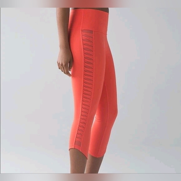 Lululemon Athletica Sunshine Salutation Bright Coral Cropped Leggings - Picture 4 of 10